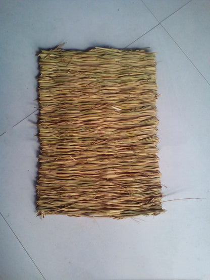 Natural Straw Mat for Pets - Hand-Woven Bedding Pad