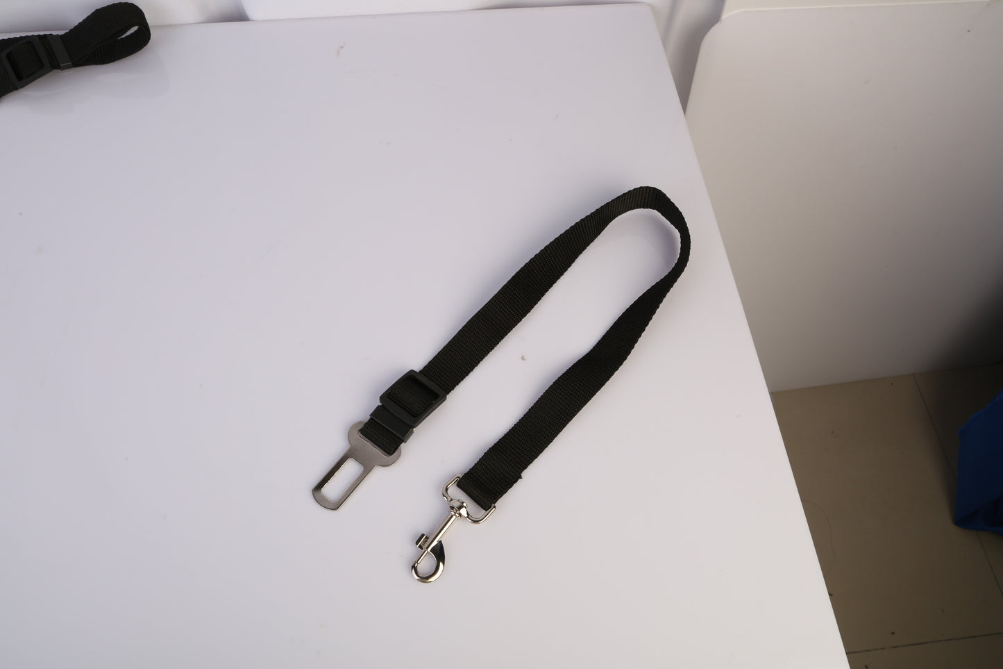 Adjustable Pet Seat Belt Leash for Dogs & Cats – 2Pcs Set